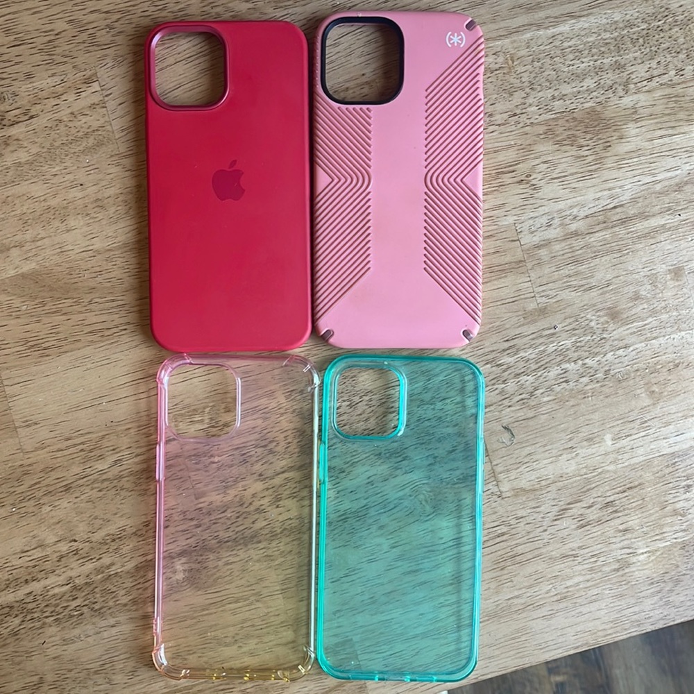Lot of iPhone 12 Pro Max cases